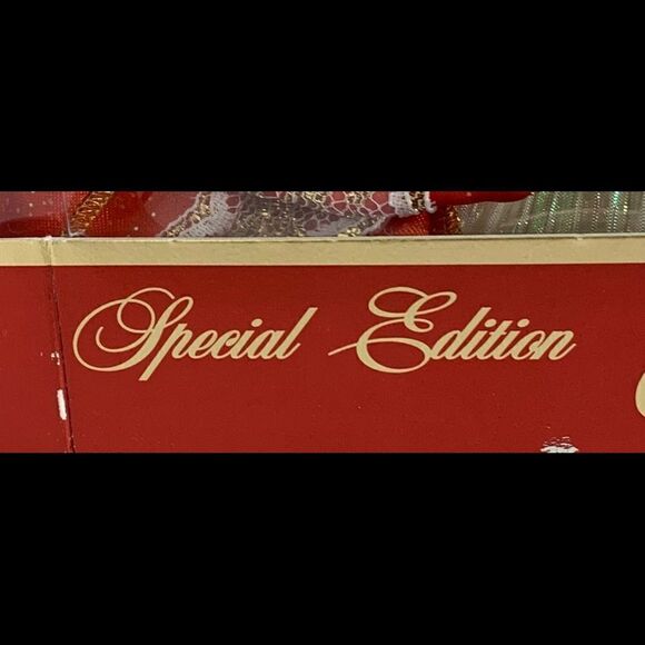 Happy Holidays Barbie Special Edition Wrapped In Red Ribbons Delicate Lace - Picture 14 of 14